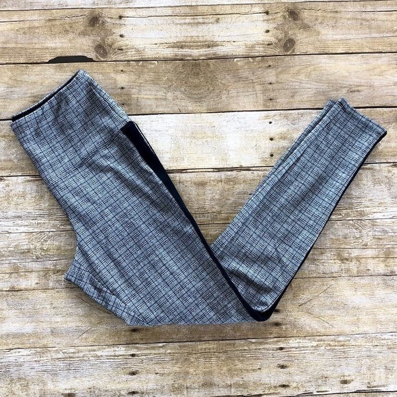 Lysse Signature Plaid Side Striped Legging - Picture 3 of 7